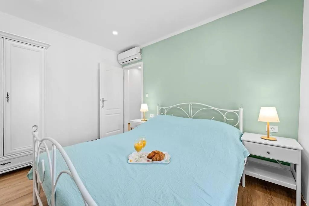 Old Tower Center Apartment Pula