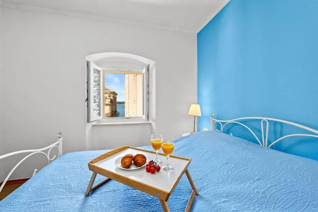 Old Tower Center Apartment Pula Croatia