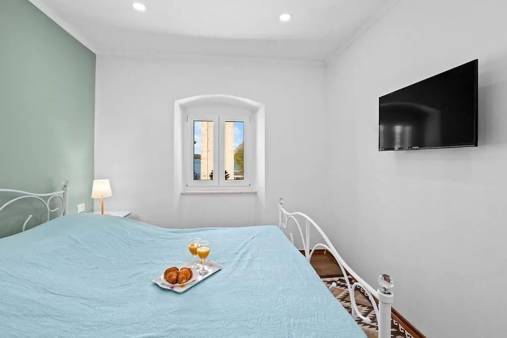Old Tower Center Apartment Pula