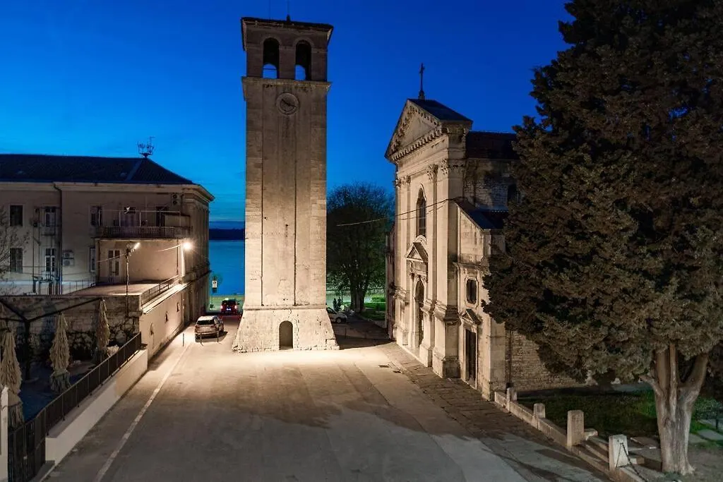 Old Tower Center Apartment Pula Croatia